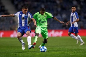 又见绝平！广东男篮与波尔图鏖战至终场，格列兹曼读秒救主的简单介绍